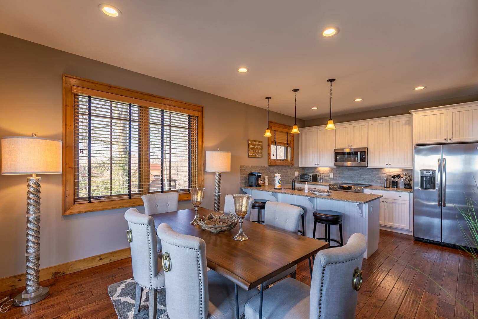 Grin Inn Bear - Image 5