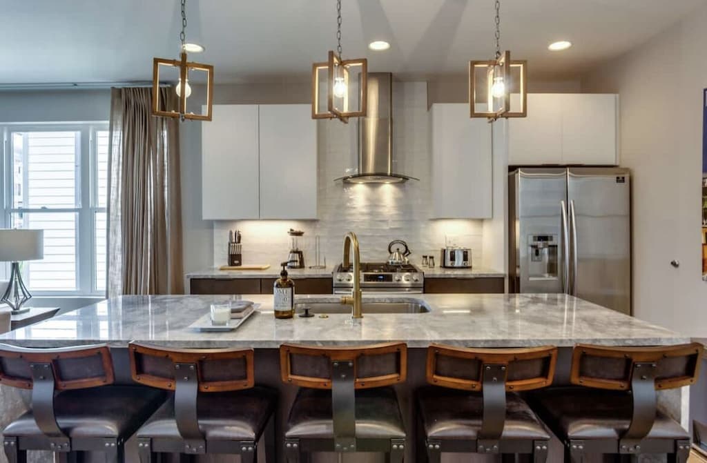 Broadway House - Image 3