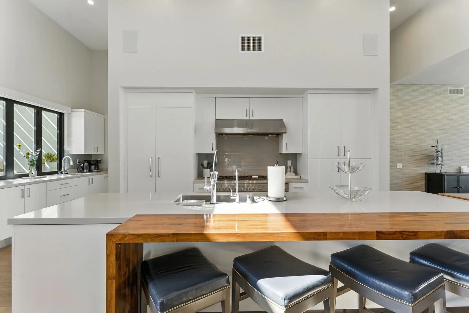 Coastal Paradise - Image 14