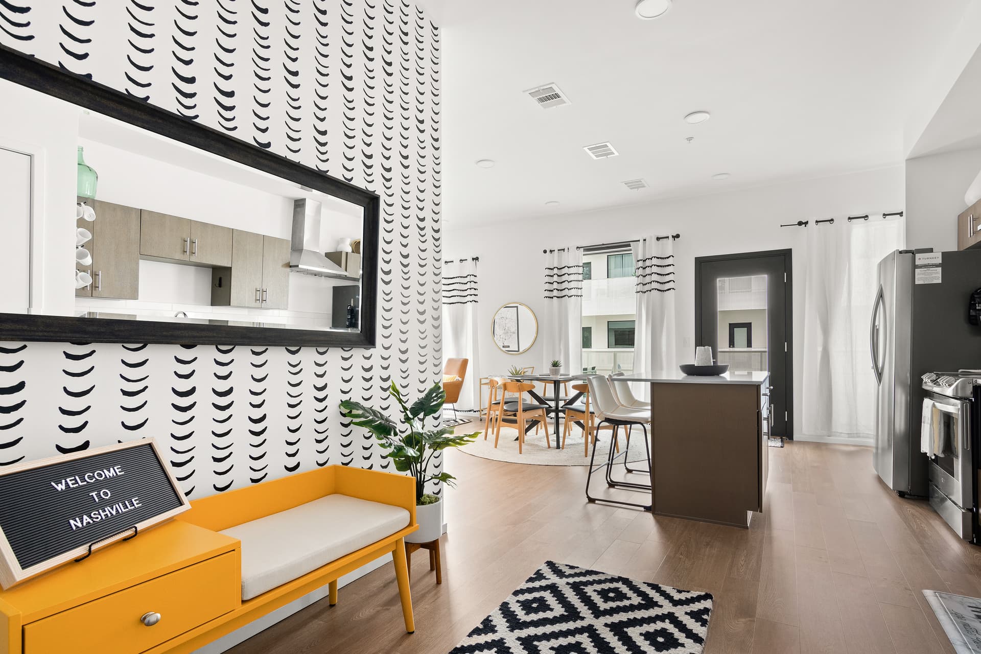 Red Illume Home - Image 12