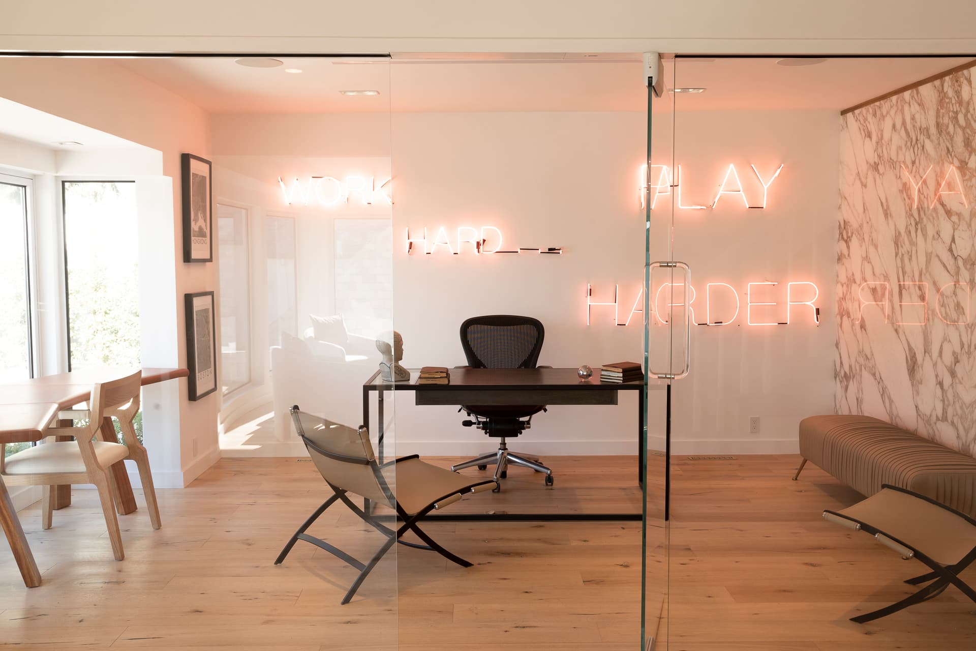 London Villa - Image 17