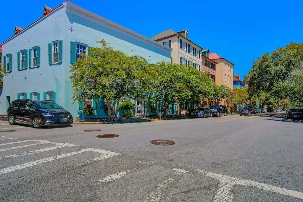 Rainbow Row Pied-À-Terre - Image 26