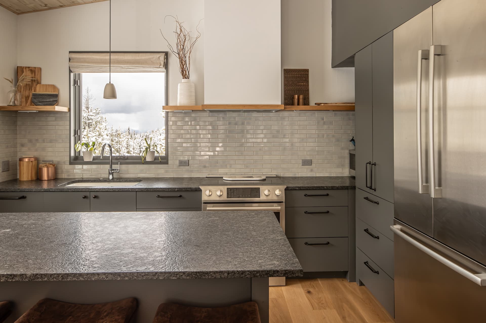 Lake Cabin #20 - Image 7