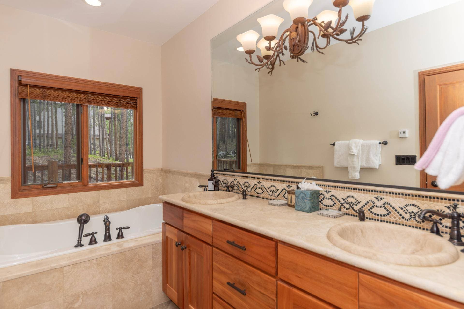 Trailside Lodge - Image 17