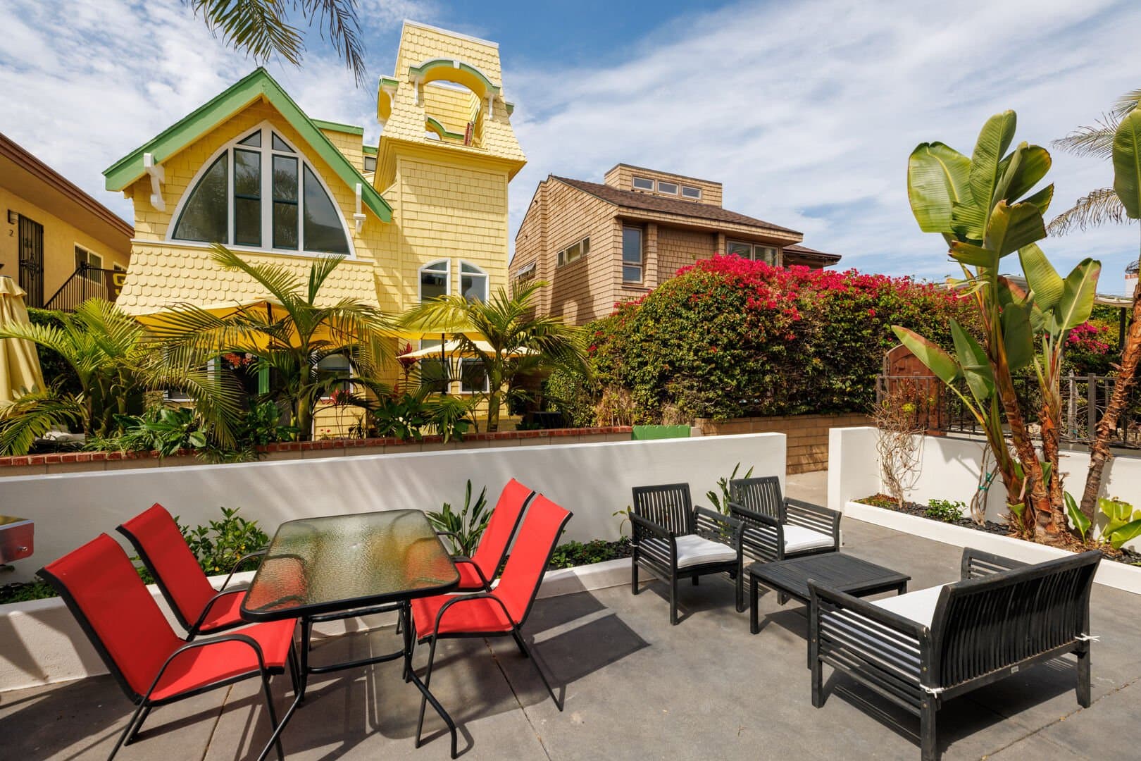 Modern Beach Vibes (Lower) - Image 19