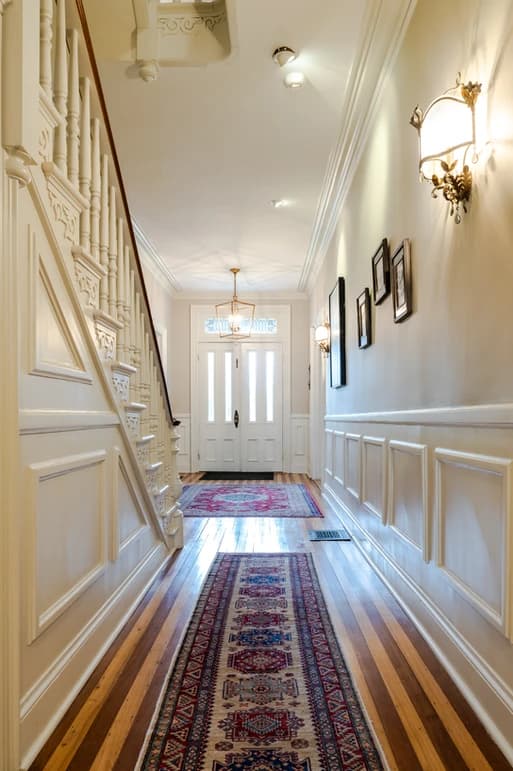 Downtown Victorian - Image 7