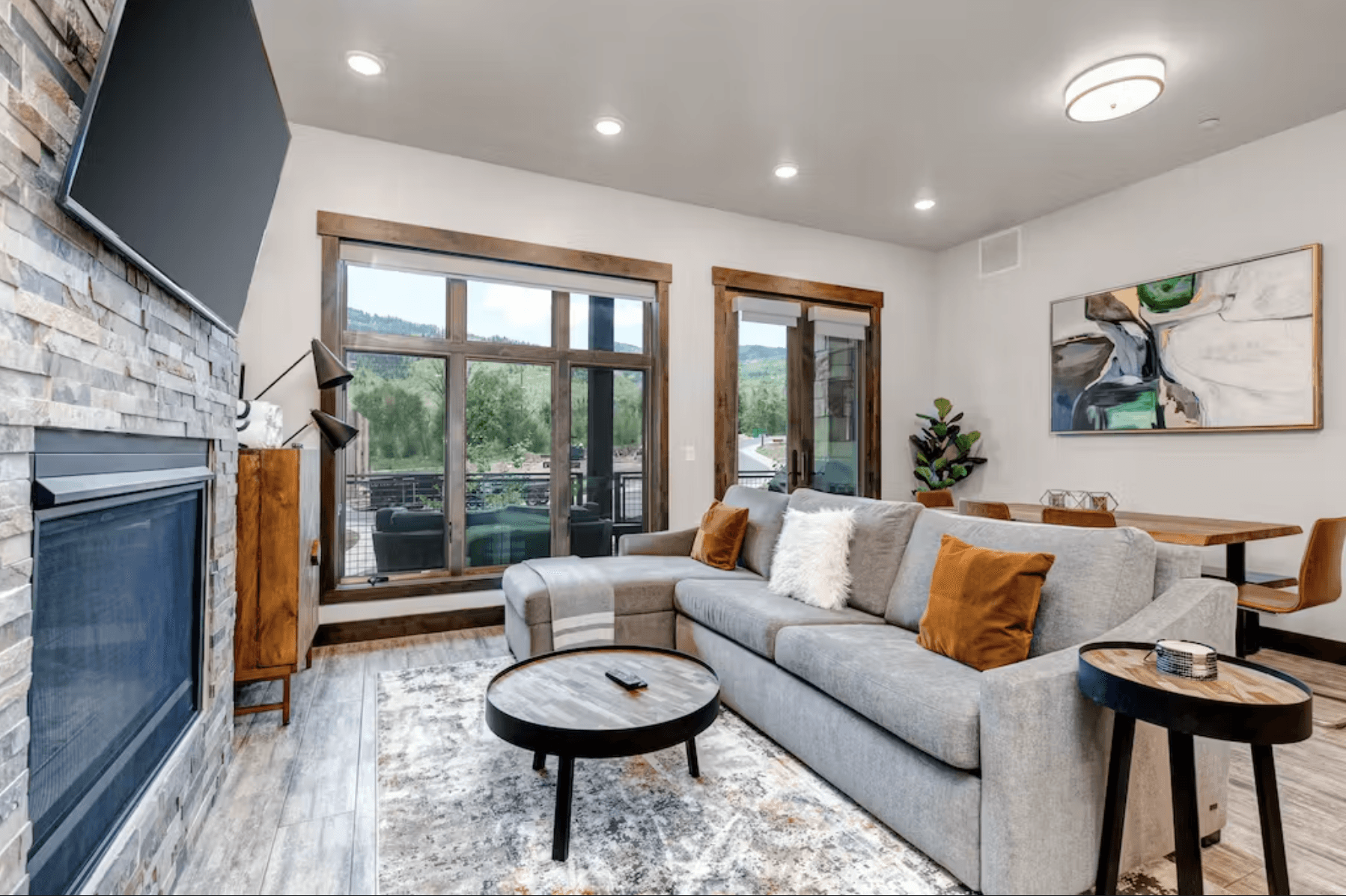 Blackstone Luxury Home - Image 2