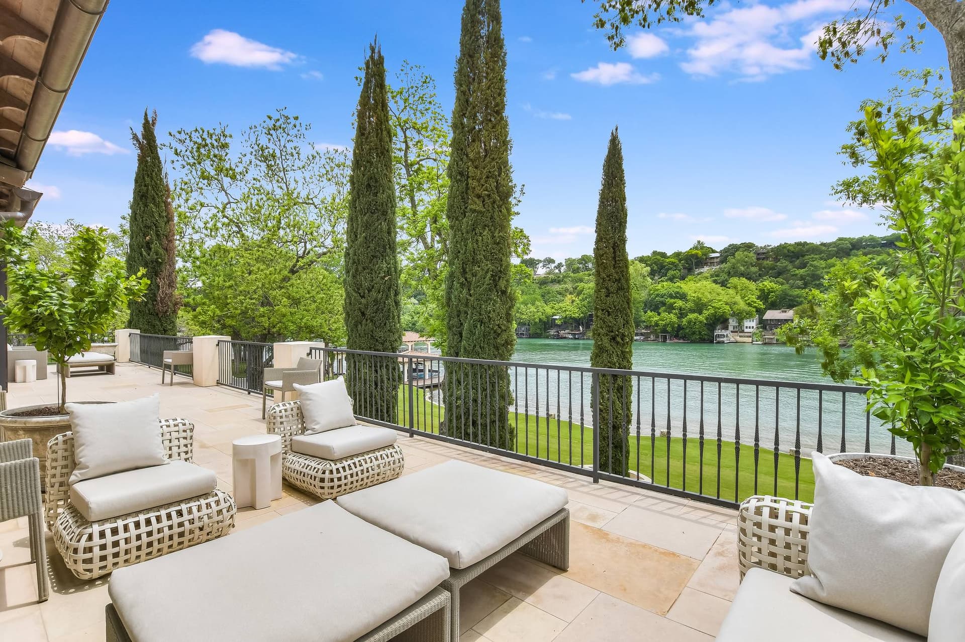 Crown Jewel on Lake Austin - Image 37