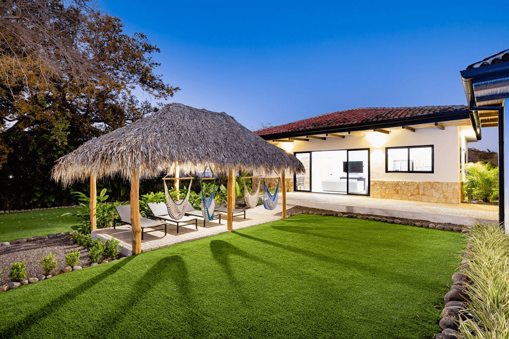 Casa Blanca - Image 25