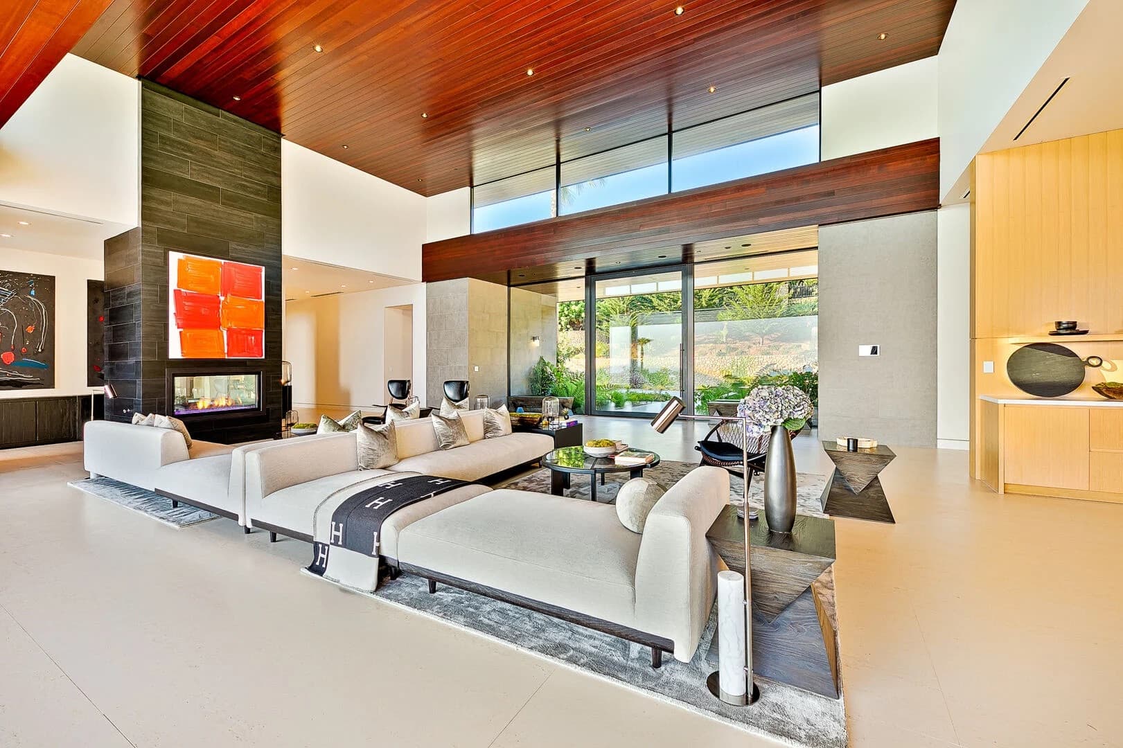 Malibu Beach Oasis - Image 7