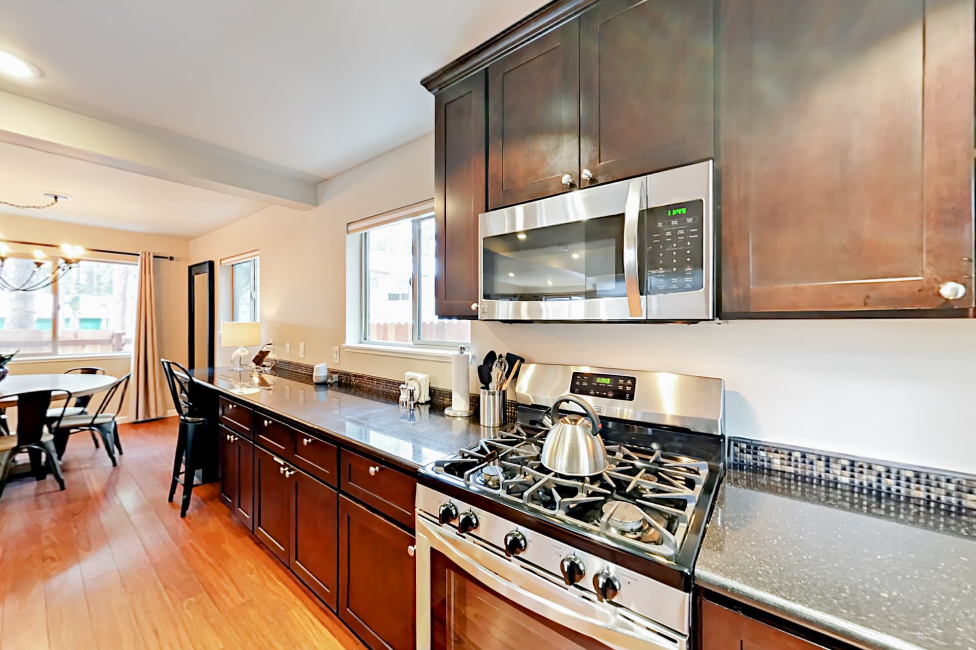 Cellador Charms Home - Image 11