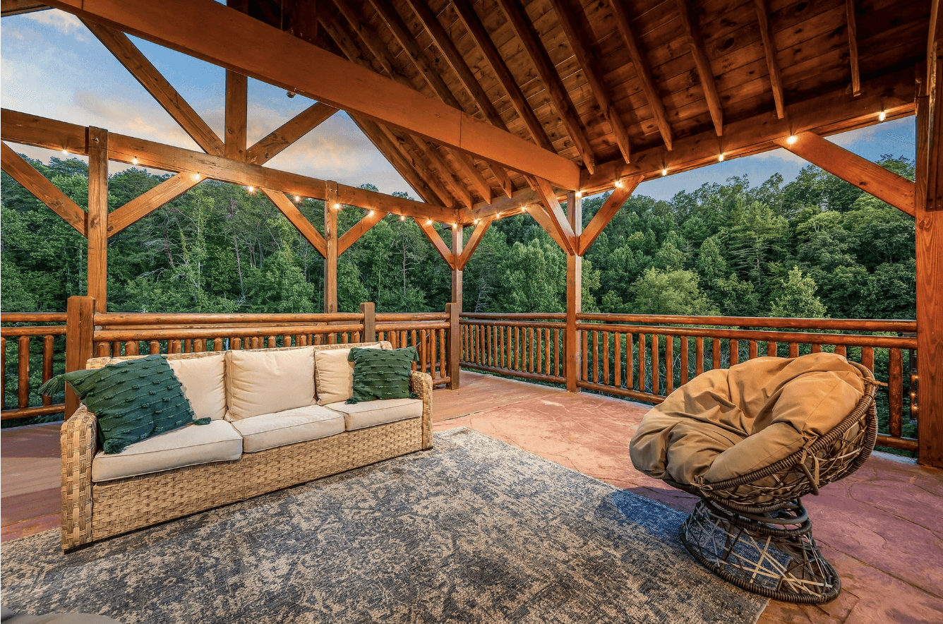 Smokey's Paradise - Image 39