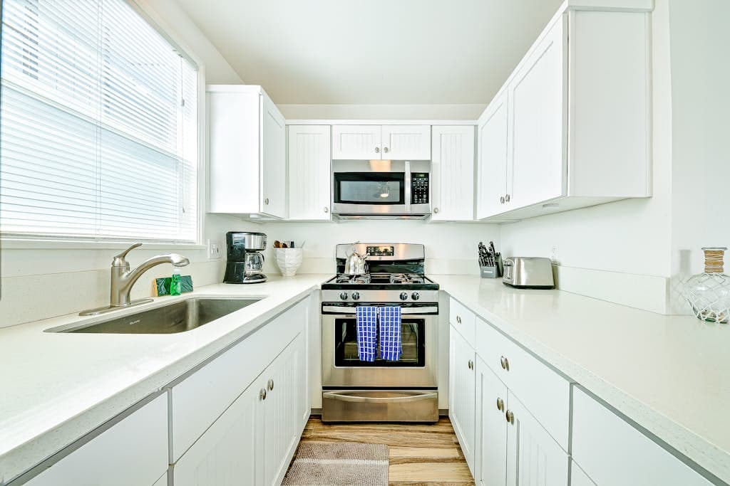 Retreat Compound - Image 33