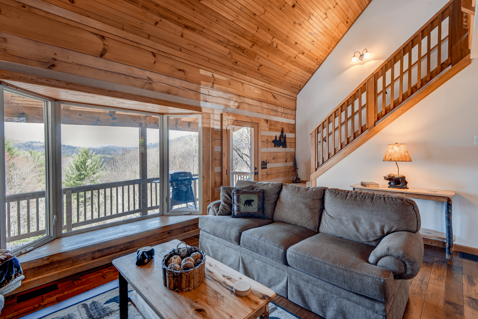 Cozy Bear Cabin - Image 10