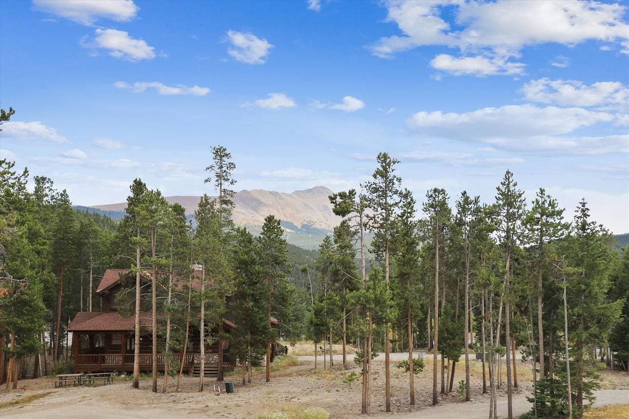 Cocoa Cabin - Image 44