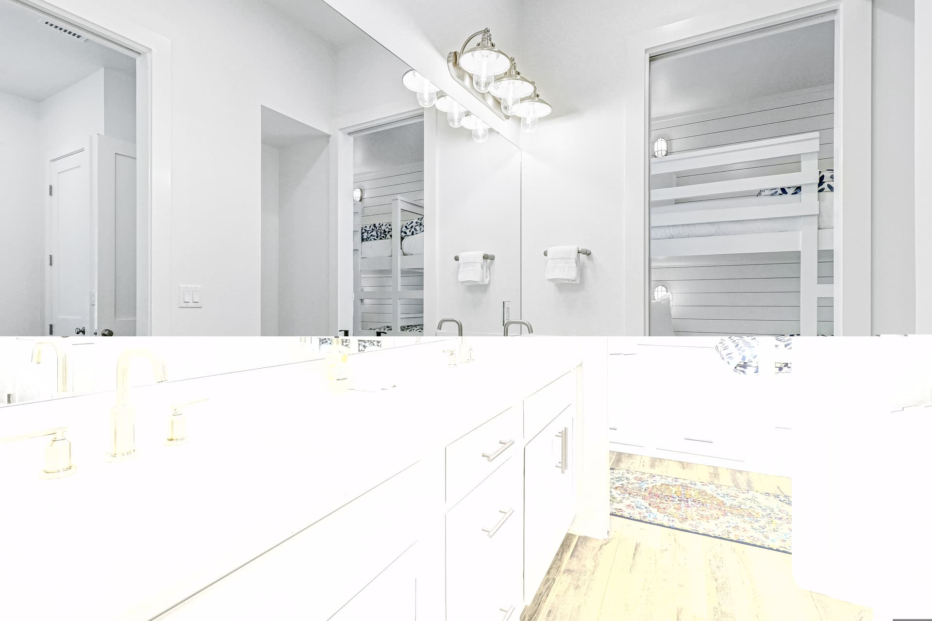 Sunset Avenue Stunner - Image 23