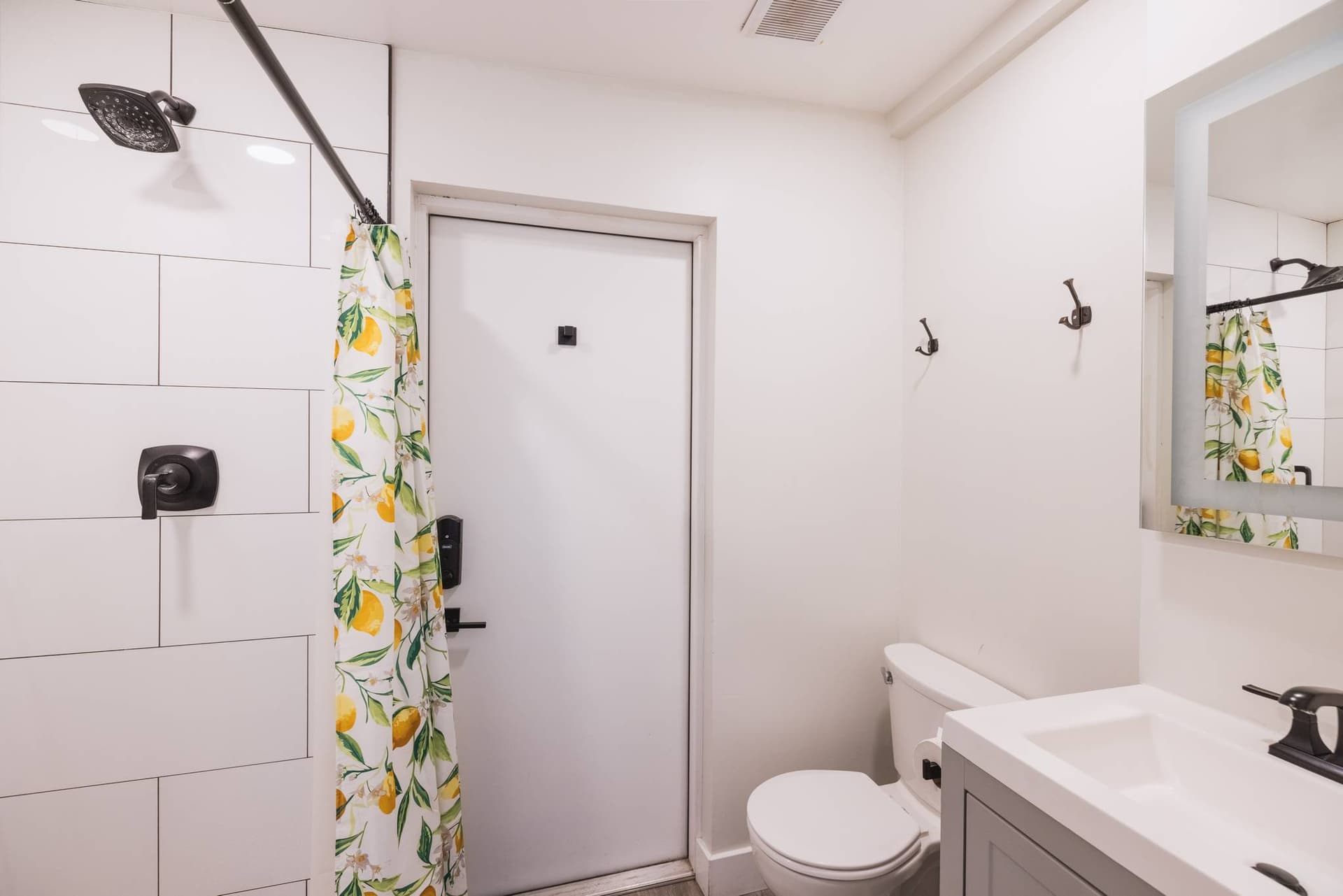 Luxe Resort Retreat - Image 27