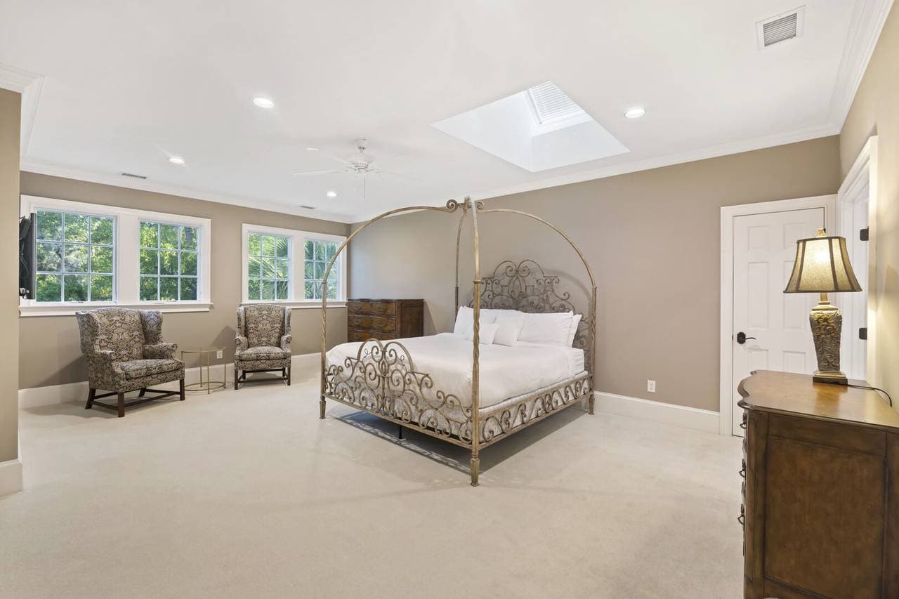 Otter Island Getaway - Image 21