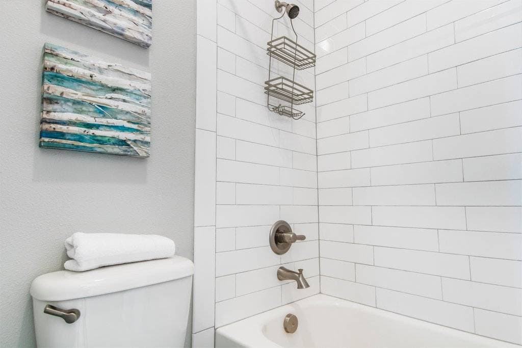 Tides Beach House - Image 16