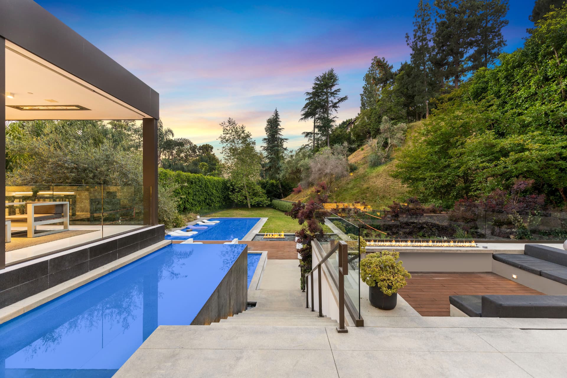 Lago Vista Modern - Image 48