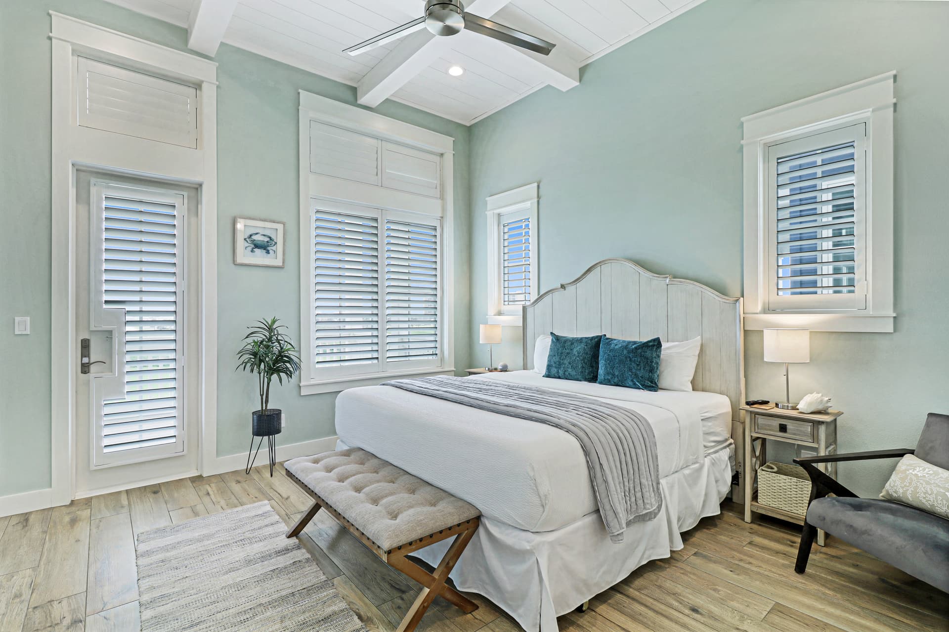 Pelican's Perch - Image 28