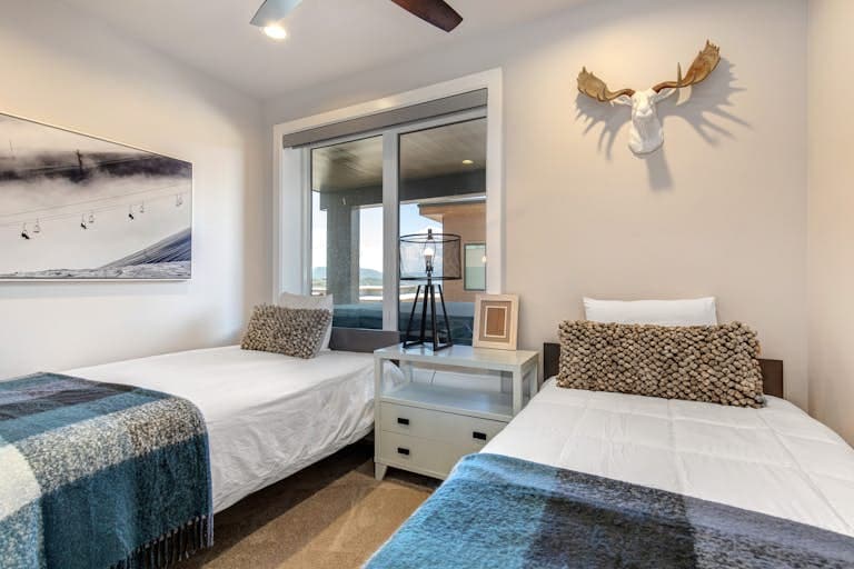 Hideout Hideaway - Image 28