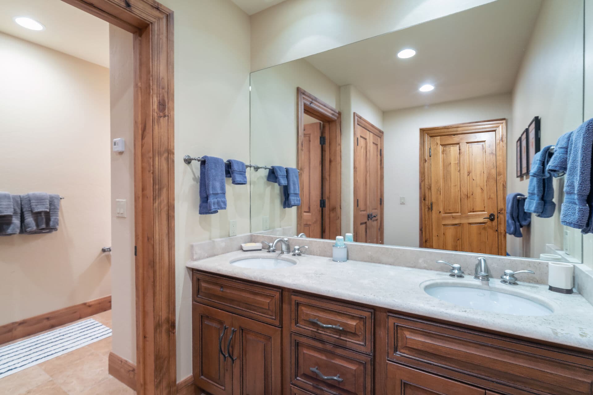 San Sophia Ridge View House - Image 23