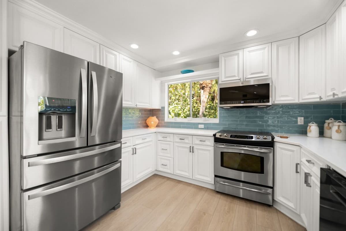 Shore Thing - Image 30