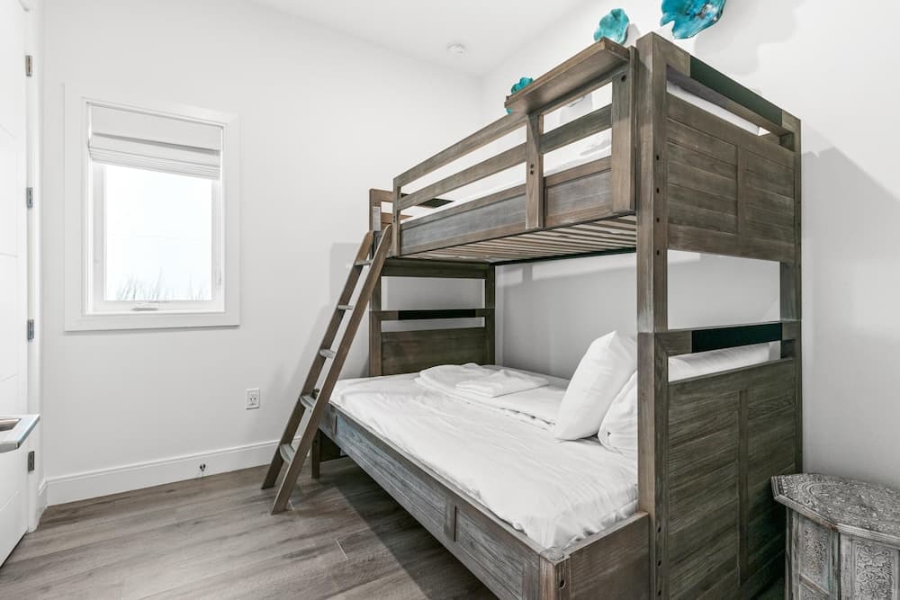 Sanctuary Landing - Image 11