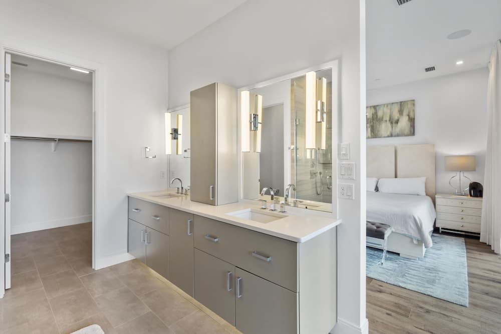 Sanctuary Landing - Image 23