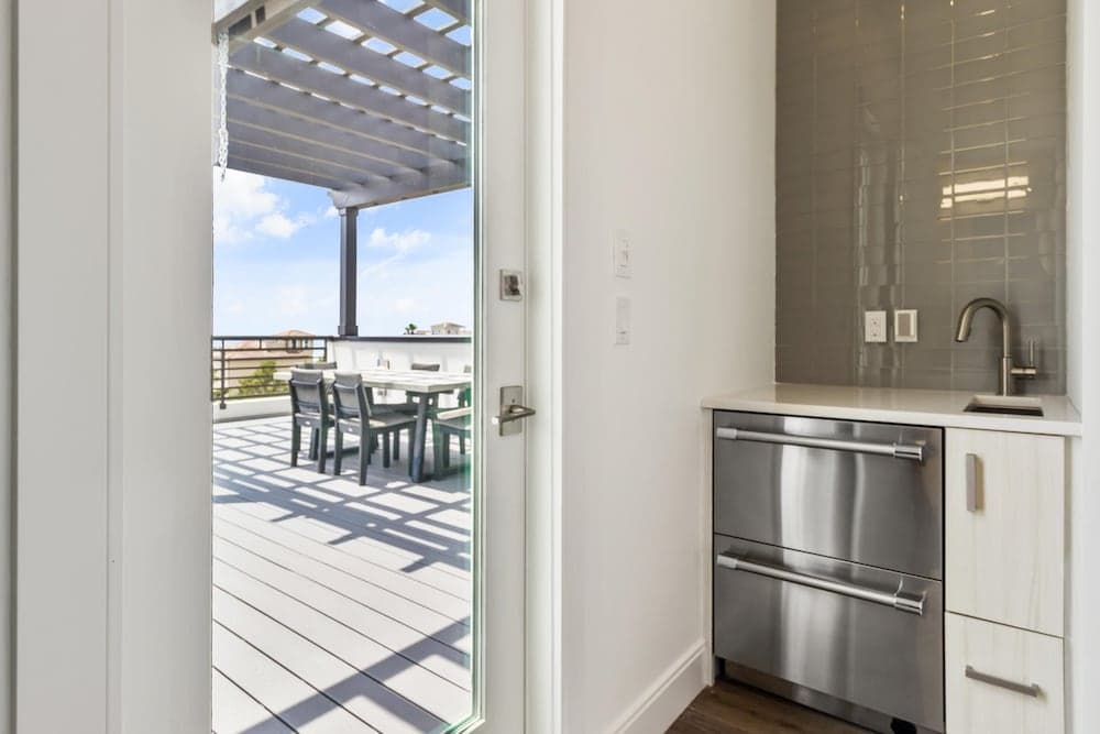 Sanctuary Landing - Image 32