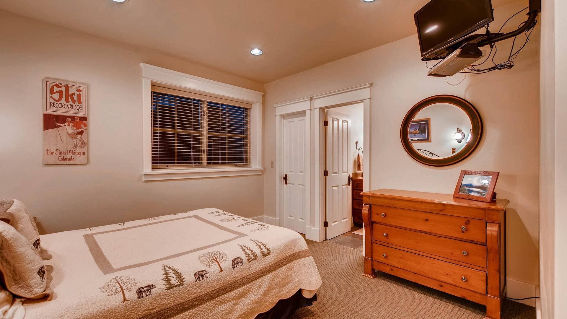 Victorian Home - Image 9