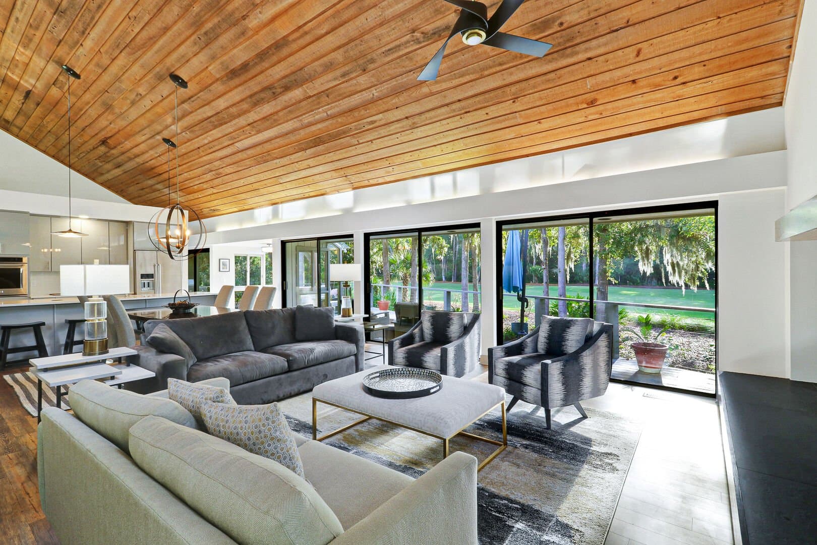 Sunny Shores - Image 1