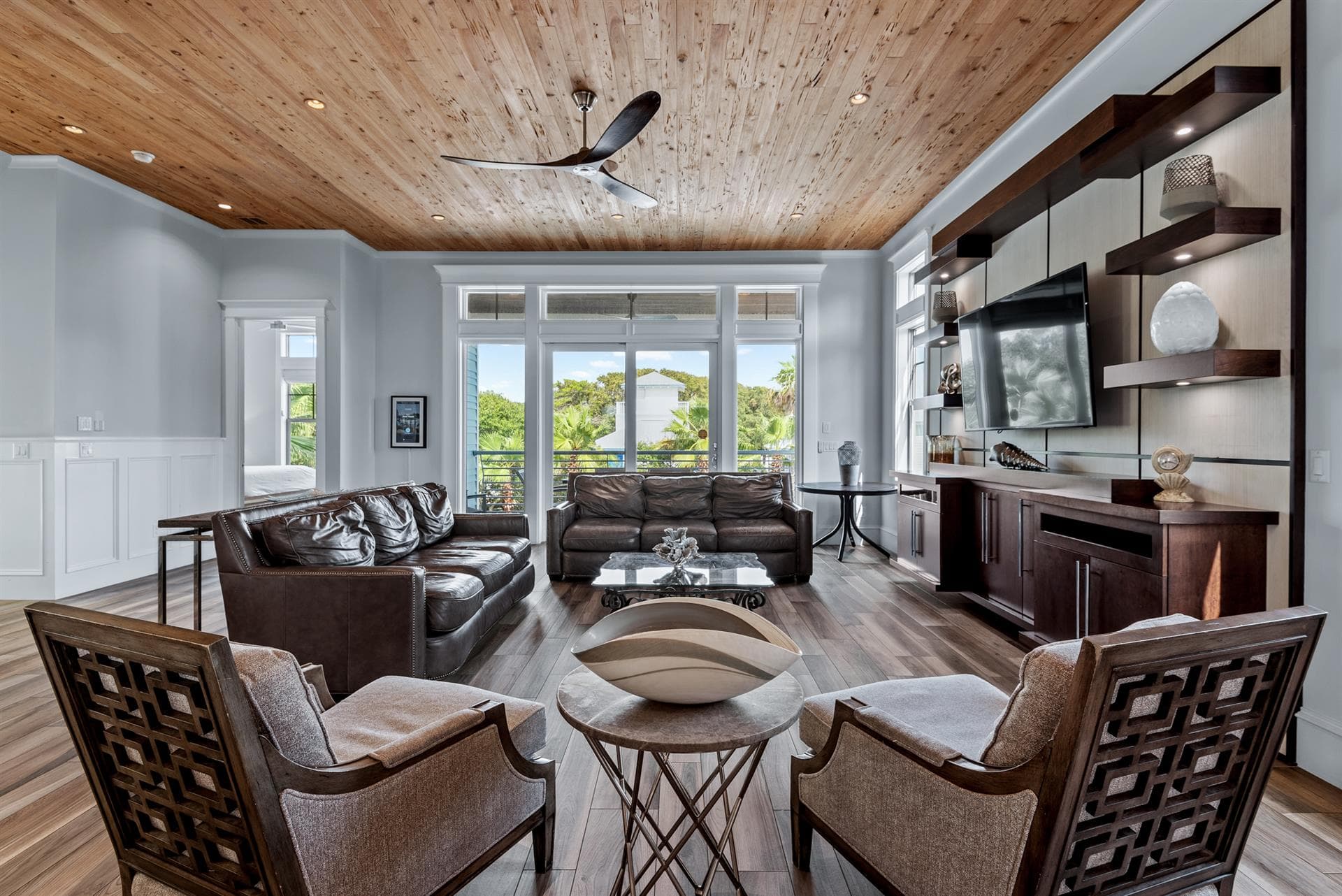 Life Aquatic Villa - Image 38