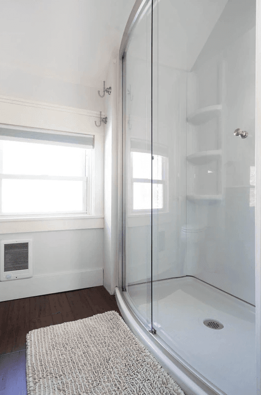 Modern Farmhouse - Image 20