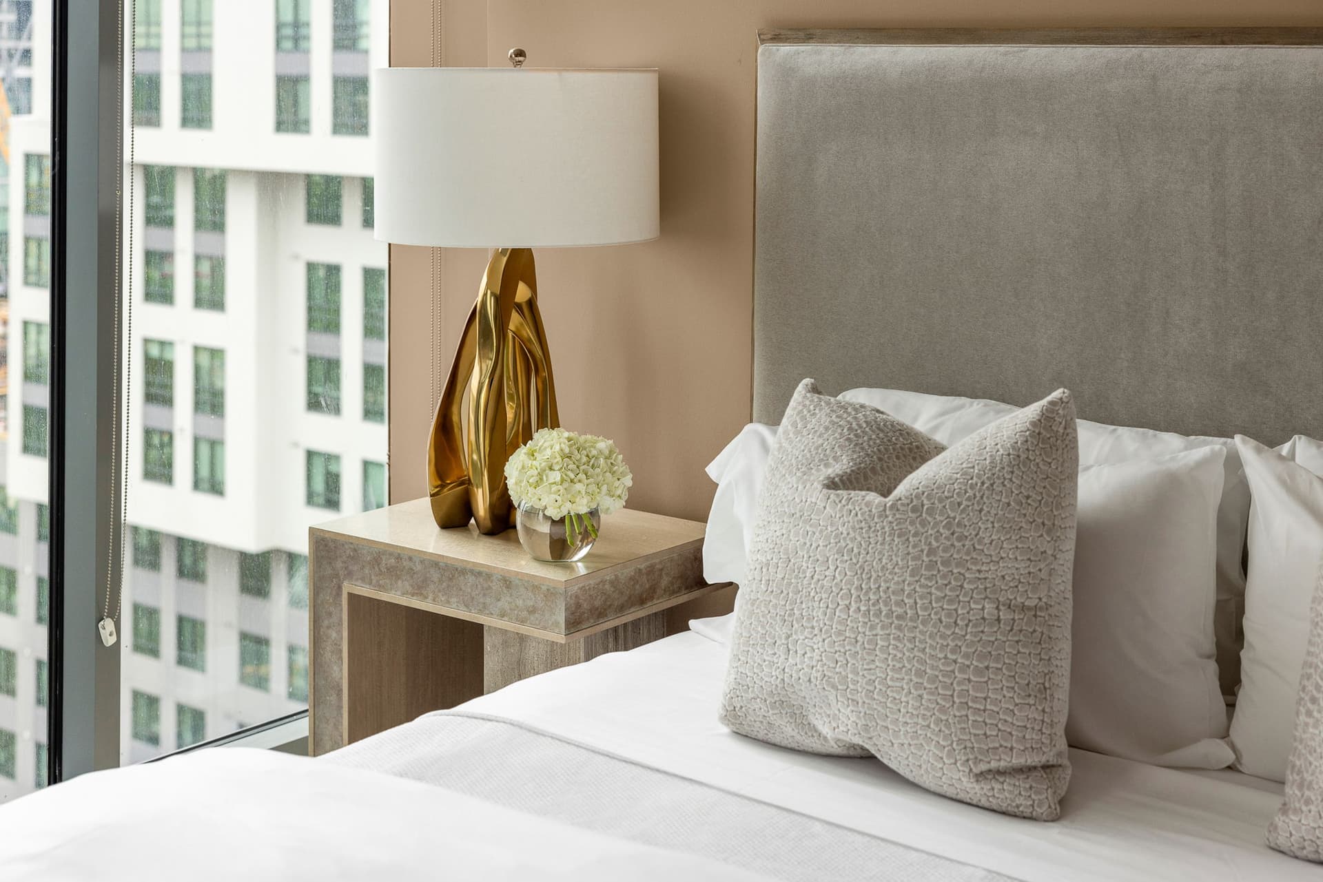 Serene Escape at Spring Street - Image 7