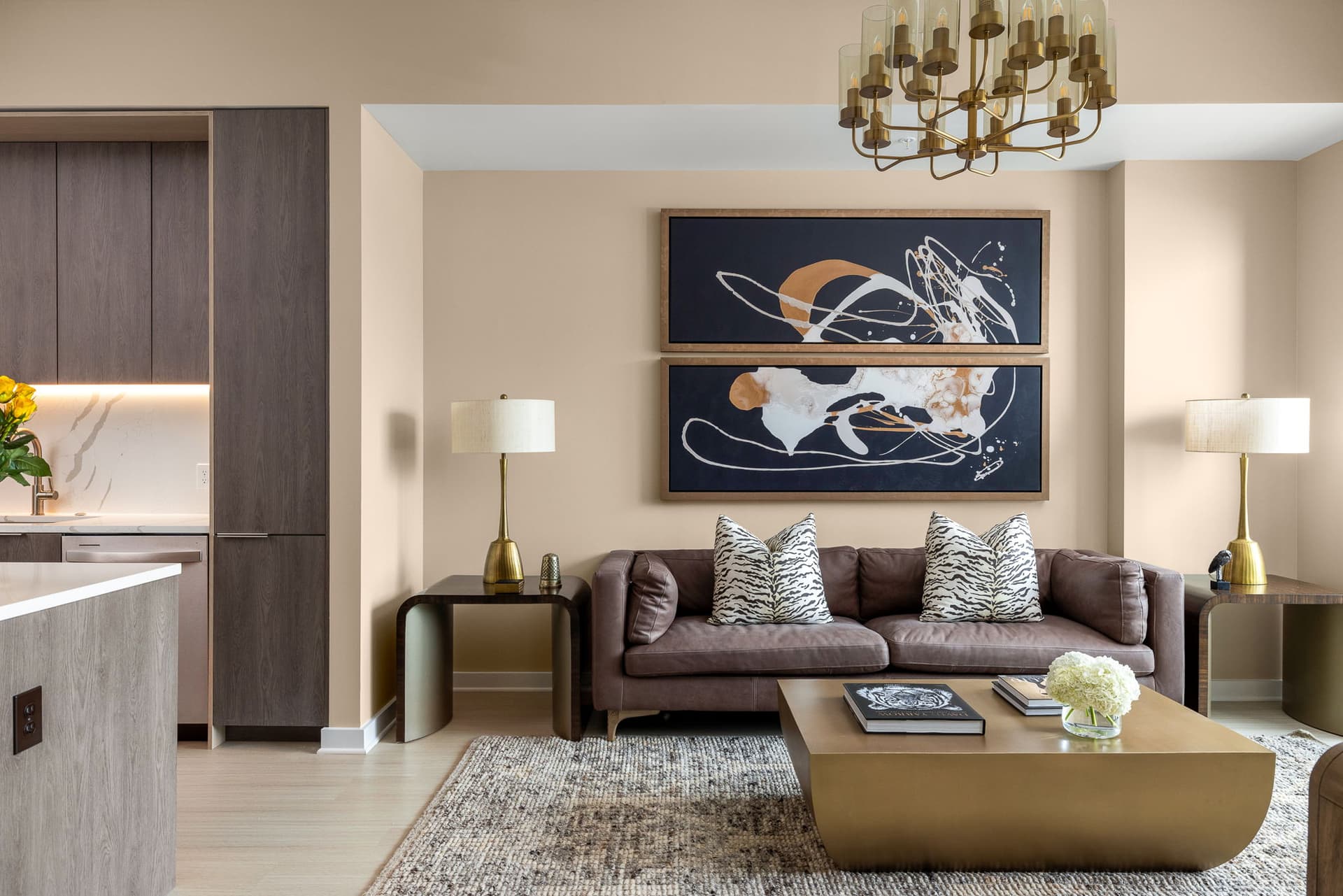 Serene Escape at Spring Street - Image 9