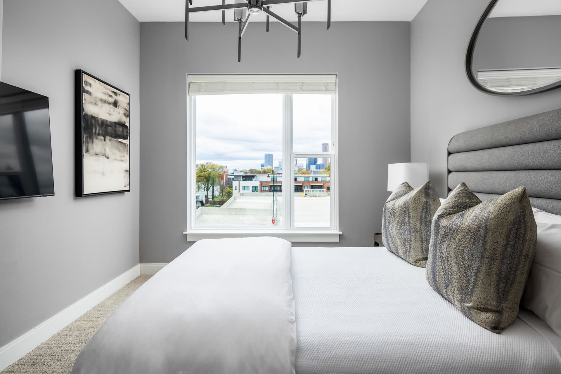 Serene Escape at Auburn Ave - Image 19