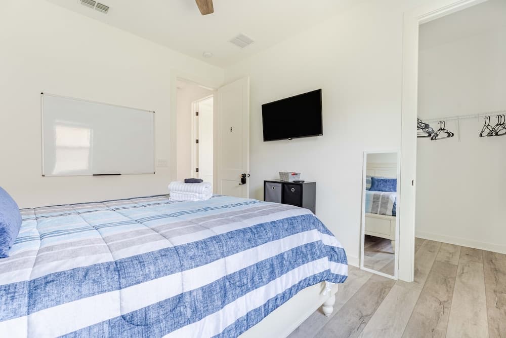 Serenity Lake - Image 18