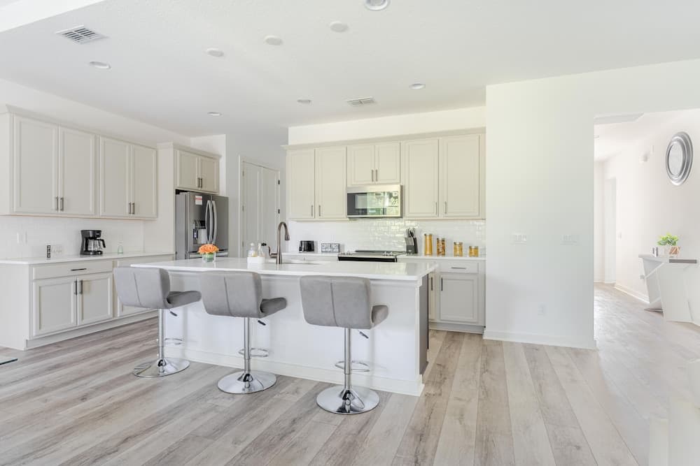 Serenity Lake - Image 8