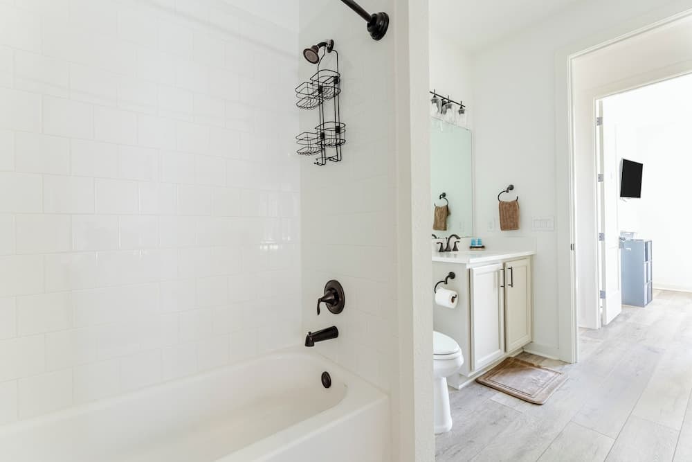 Serenity Lake - Image 22