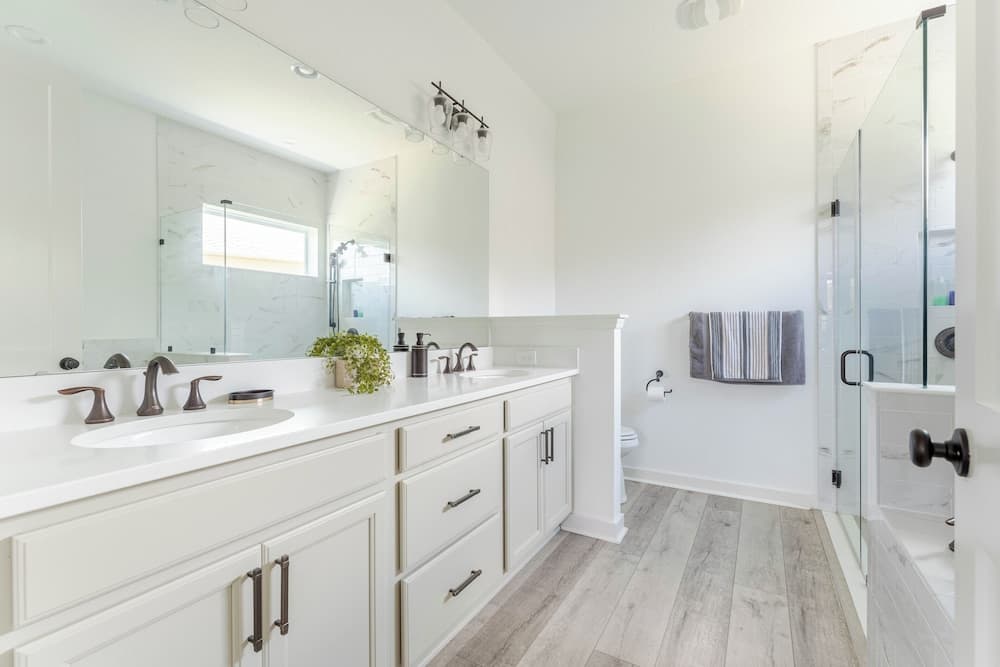 Serenity Lake - Image 23