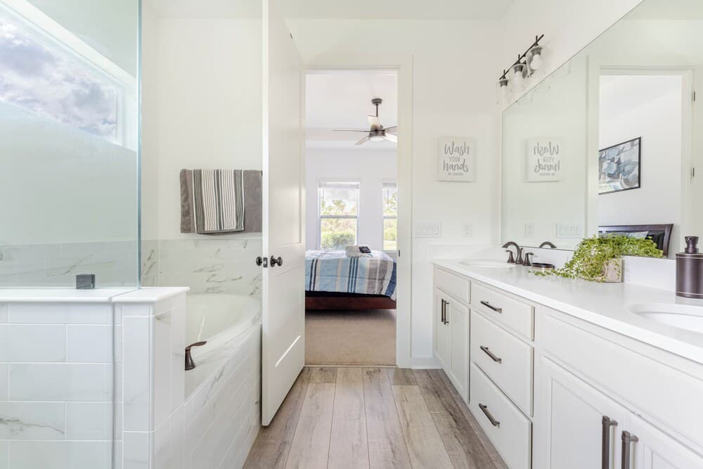 Serenity Lake - Image 24