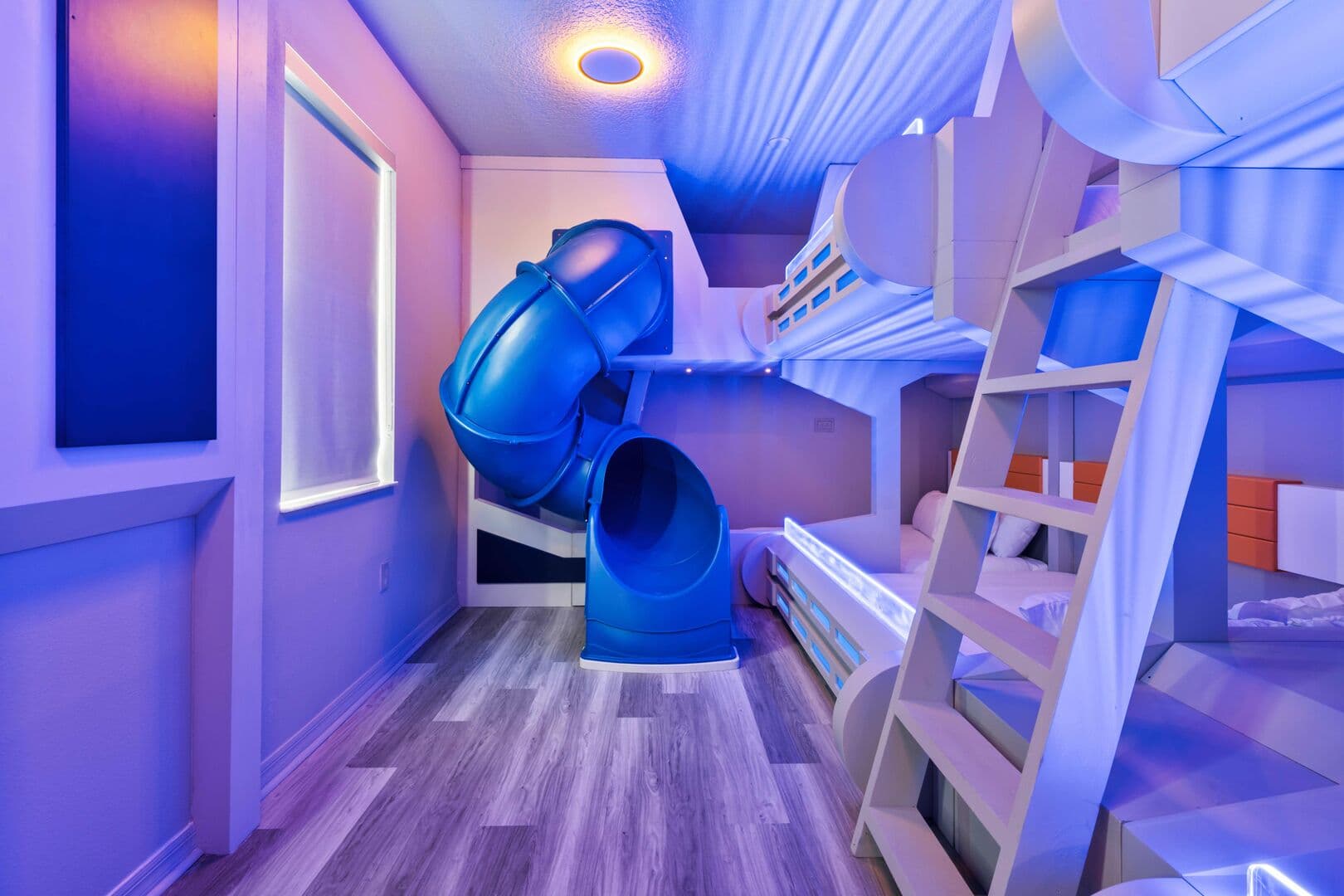 Grand View - Image 58