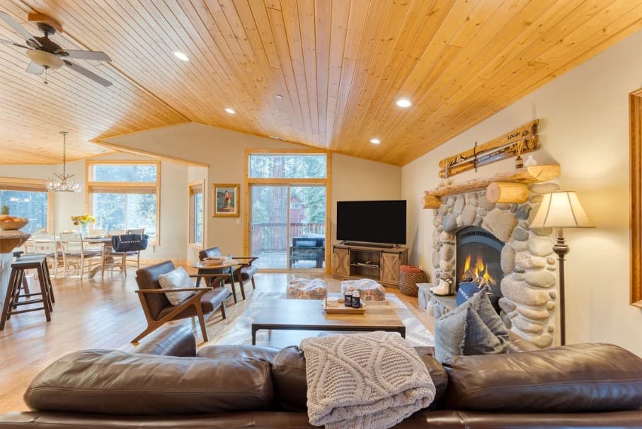 Washoe Chalet - Image 4