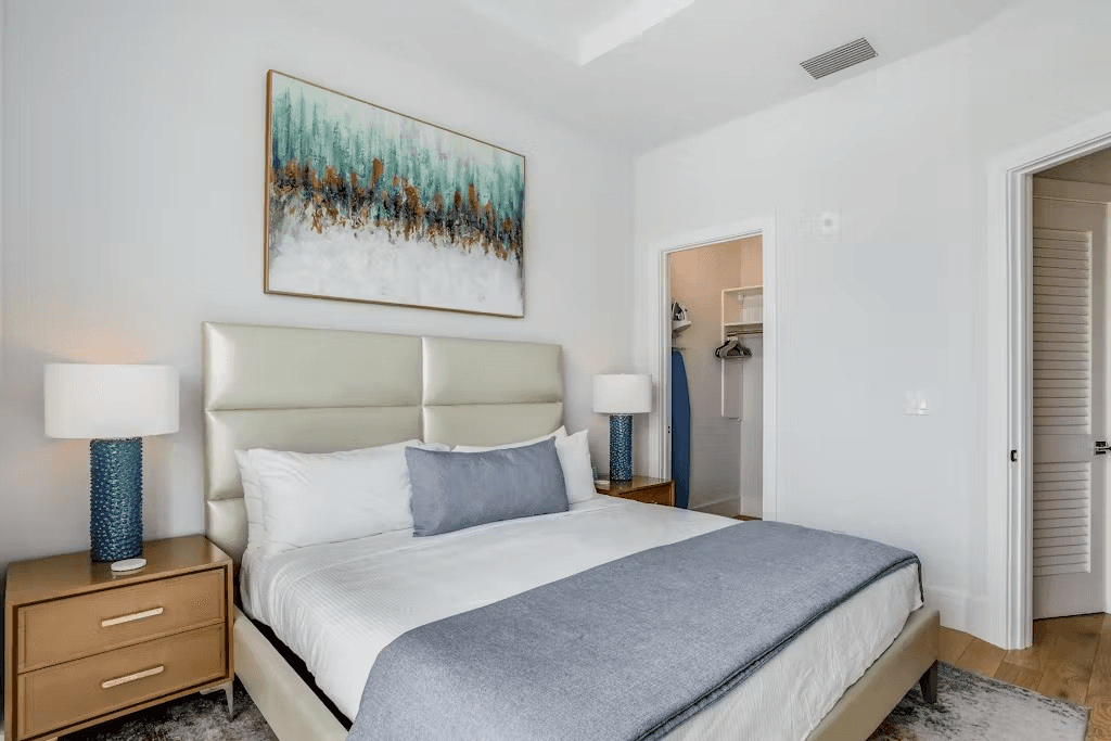 Heart of Naples - Image 14