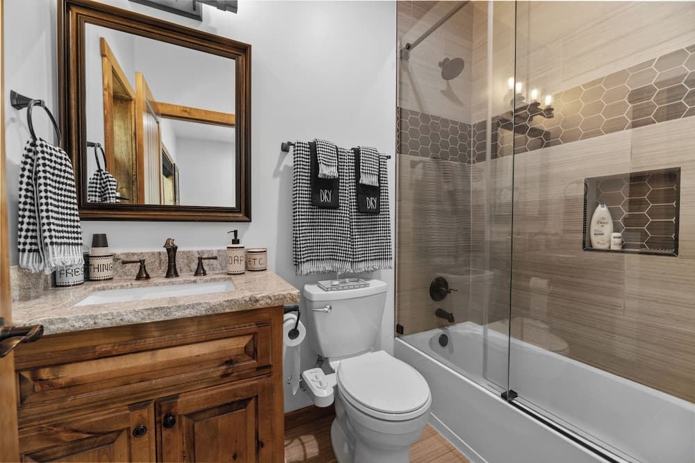 Shem Shack - Image 18