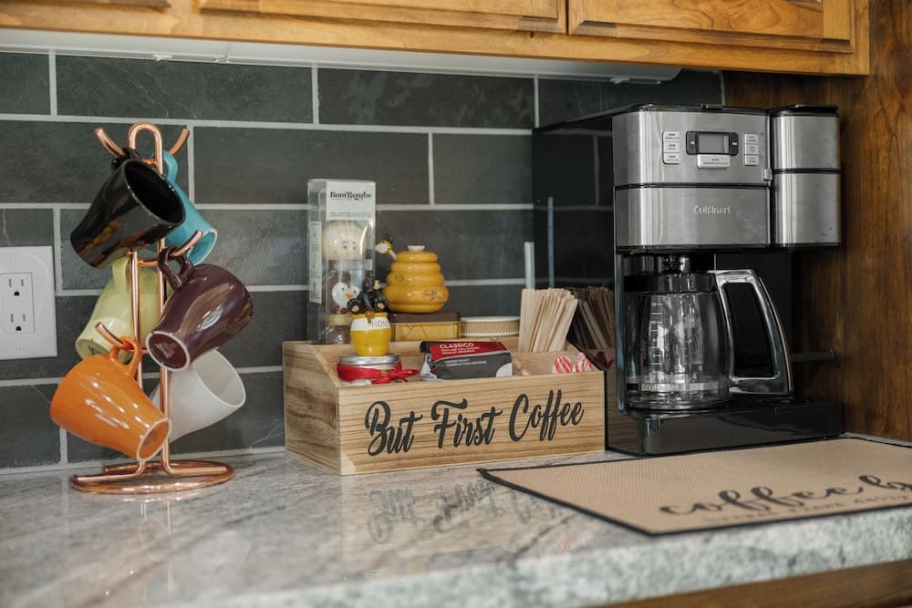 Shem Shack - Image 11