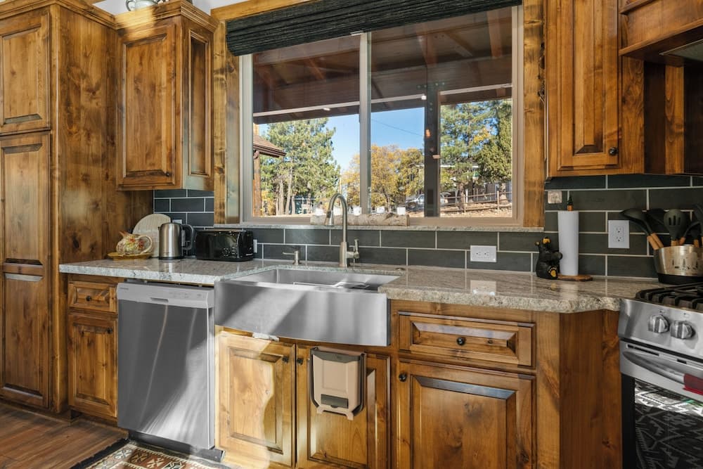 Shem Shack - Image 8