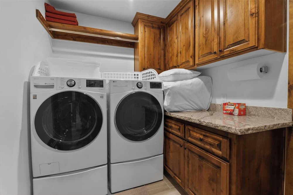 Shem Shack - Image 28